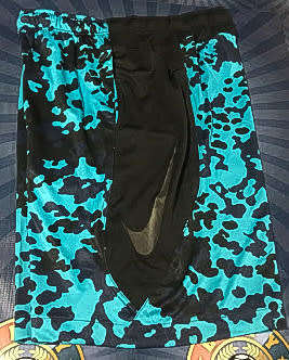 NIKE ORIGNAL MENS BASKETBALL SHORTS SIZE MEDIUM !!!!! MARKET VALUE R799.99