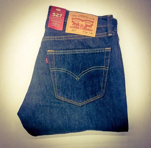 LEVIS'S ORIGNAL 527 SLIM BOOTLEG JEANS FOR MEN W38  L32 !!!!!!MARKET VALUE R999.99