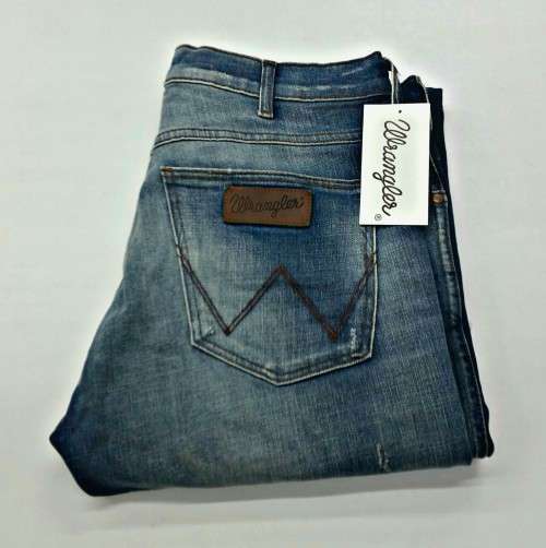 WRANGLER ORIGNAL LARSTON SLIM JEANS FOR MEN SIZE 38 !!!!!!MARKET VALUE R999.99