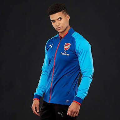 PUMA ORIGNAL ARSENAL STADIUM JACKET MEN SIZE LARGE !!!!!! MARKET VALUE R1499.99