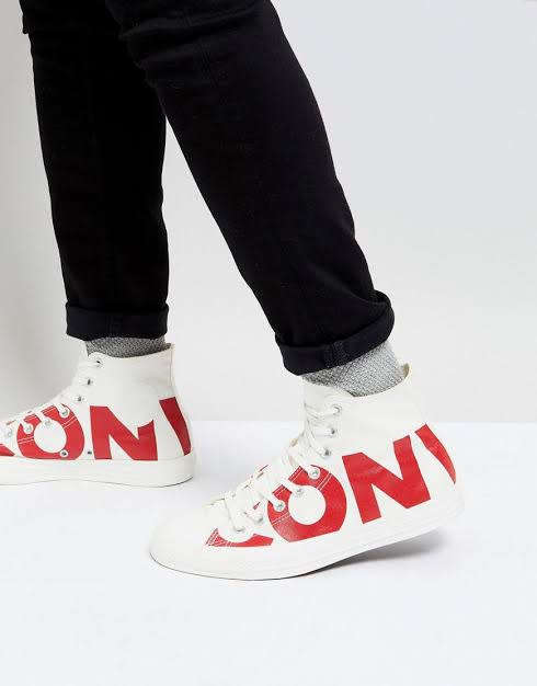 CONVERSE ALL STAR FOR MEN SIZE UK 9 (SA 9) !!!!!!! MARKET VALUE R1299.99