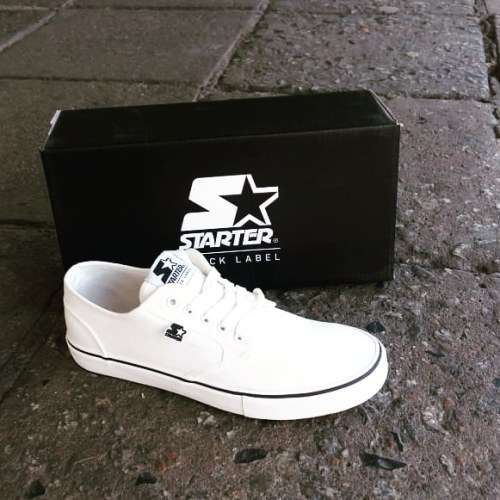 STARTER ORIGINAL SNEAKERS FOR MEN SIZE UK 8 (SA 8) !!!!!!! MARKET VALUE R799.99