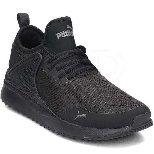 PUMA PACER FOR MEN SIZE UK 10  (SA 10) !!!!!!! MARKET VALUE R1499.99