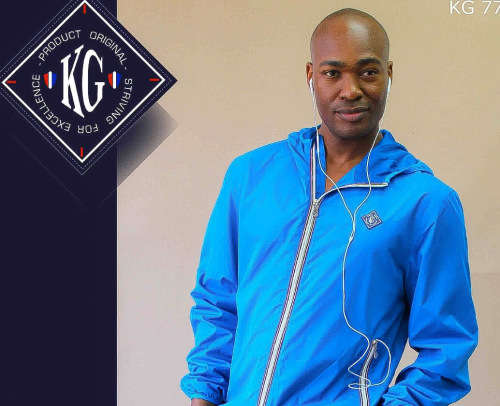 KG ZIP JACKET FOR MEN SIZE SMALL  !!!!!! MARKET VALUE R599.99