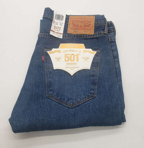 LEVI"S ORIGNAL 501 SKINNY JEANS FOR MEN SIZE W36 L32 !!!!!!MARKET VALUE R999.99
