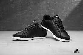 ADIDAS ORIGINAL CAFLAIRE FOR MEN SIZE UK 8 (SA 8)  !!!!!!! MARKET VALUE R1299.99