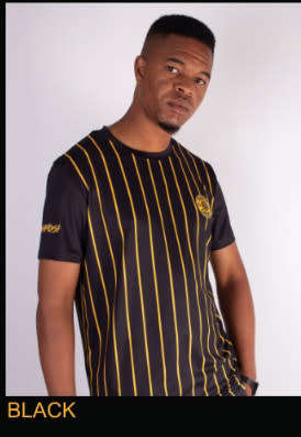 Kaizer Chiefs Official Tee For Men Size Large !!!!! Value R499.99