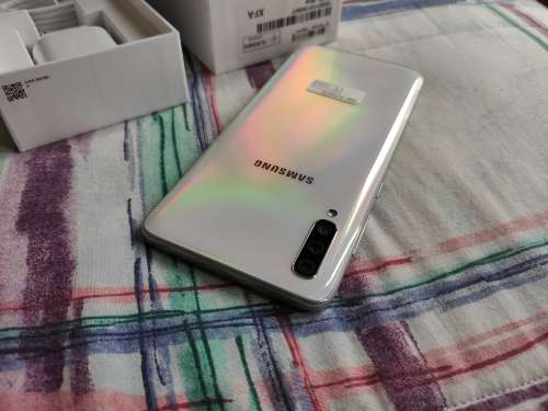 Samsung Galaxy A70