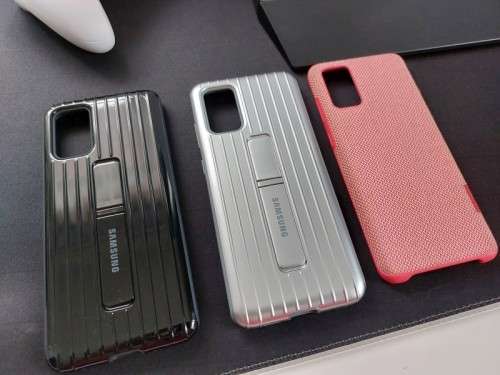 Samsung Galaxy S20+ (WITH EXTRAS!)