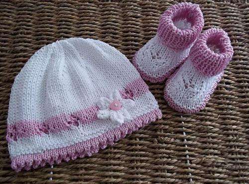 Baby  hat and Bootie set.