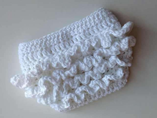 Baby ruffle diaper cover