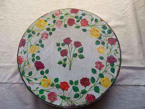 Tin, Roses, round