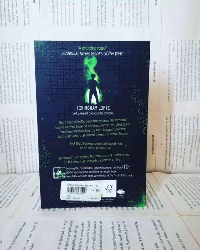 Itch by Simon Mayo (Book 1)