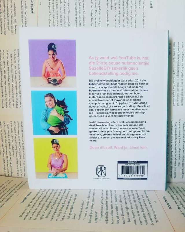 Suzelle DIY:Die Book