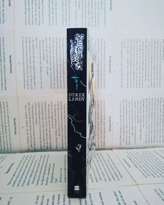 Skulduggery Pleasant by Derek Landy (Book 1)