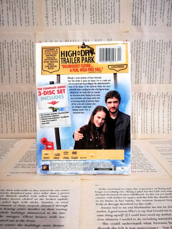 Wonderfalls: The Complete Viewers Collection [DVD]
