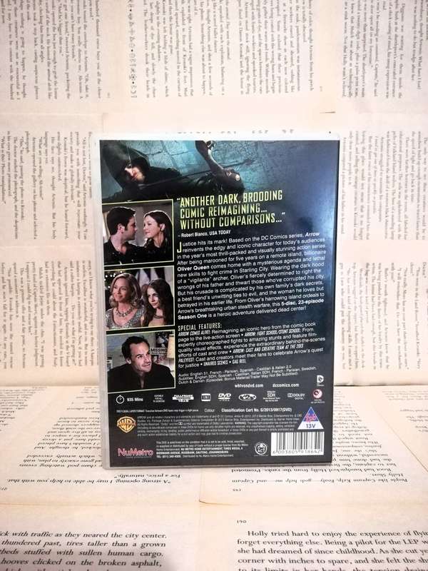 Arrow Season 1 [DVD]