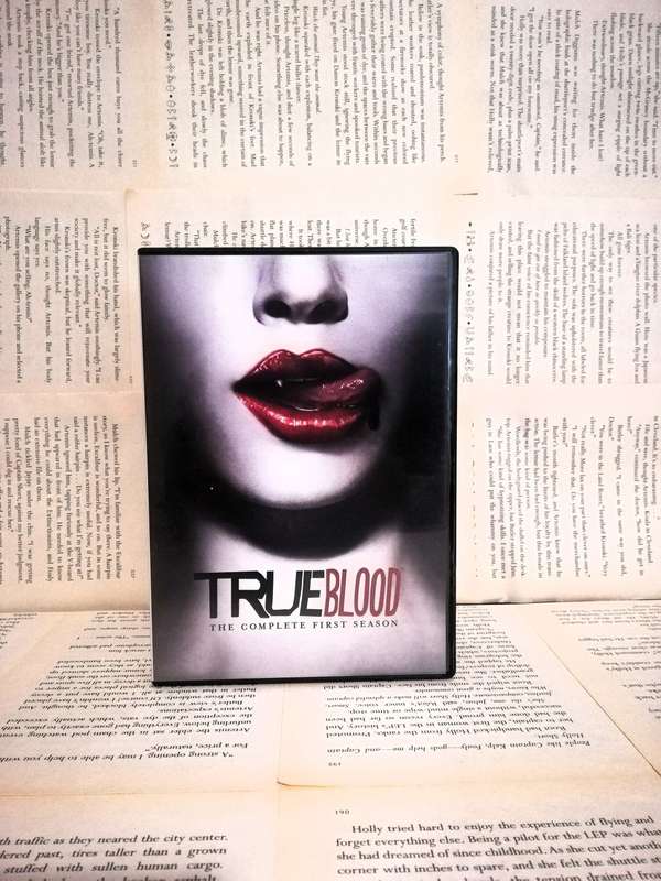True Blood Season 1 [DVD]