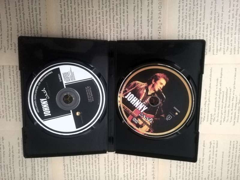 Johnny Cash: The Man in Black [DVD + CD]