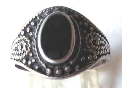 Beautiful  Sterling   Silver and Black onyx  Ring