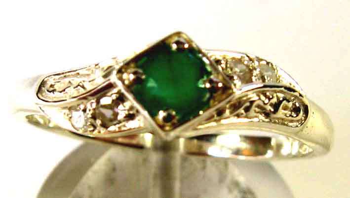 Lovely Sterling Silver and Genuine Emerald & Diamonds Ring.