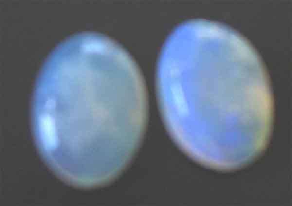 1 lot, 2 pieces of 7.00 x 5.00 mm oval cut Opals, T. W. 1.04 cts