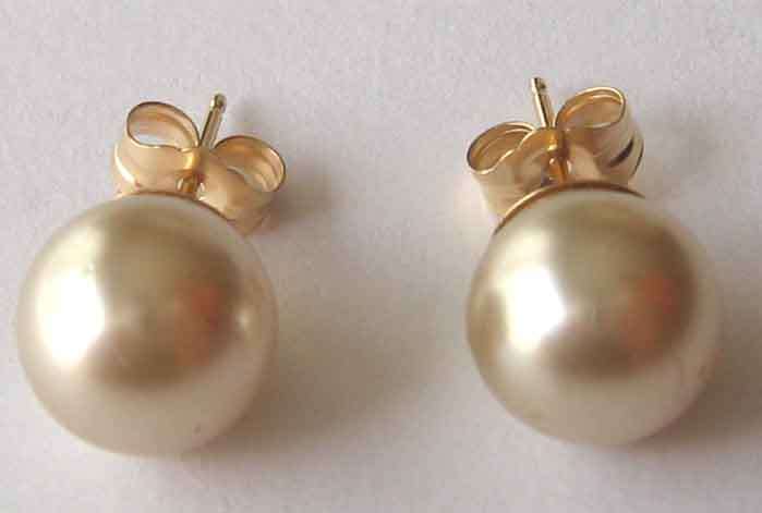 A Pair of 14K Solid Gold and genuine Culture Pearls 8.50mm  Earrings/ Studs.