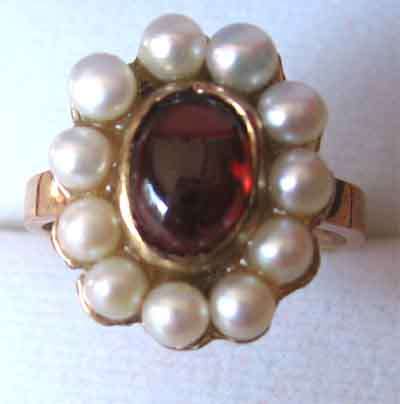 Beautiful ,Solid 9 ct yellow Gold ,Genuine Garnet & Peals   - Ring