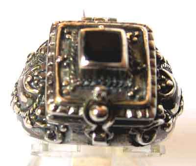 Solid 925 -Sterling Silver & Onyx '' Poison ''  Ring.