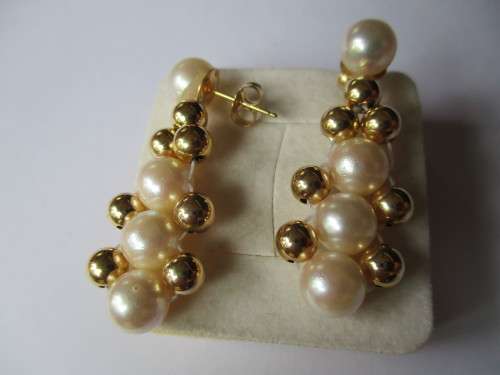 14ct Solid Yellow Gold and Genuine Cultured Pearls Earrings