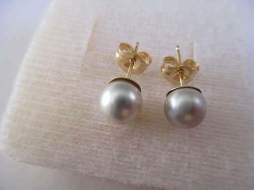 14ct Solid Yellow Gold and Genuine Cultured Pearls Earrings