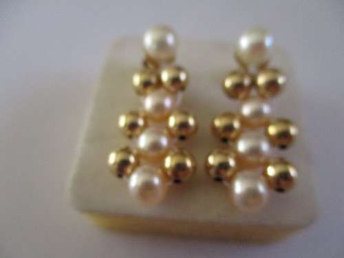 14ct Solid Yellow Gold and Genuine Cultured Pearls Earrings