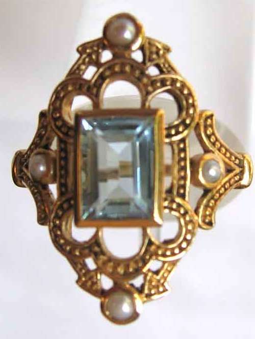 Beautiful 9ct  So,id Yellow Gold, Genuine Blue Topaz  and Seed Pearls Ring