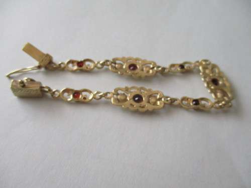 Solid 9ct Yellow  Gold and Genuine  Garnets Bracelet