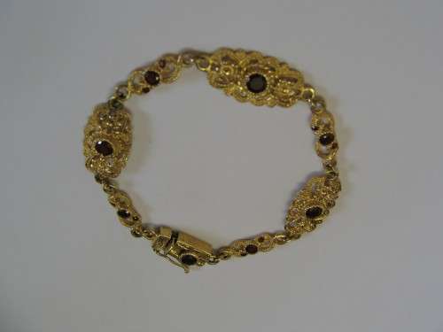 Solid 9ct Yellow  Gold and Genuine  Garnets Bracelet