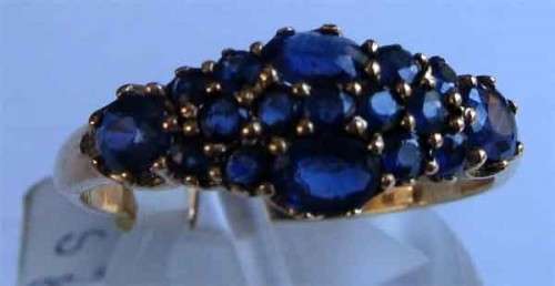 9ct Yellow Gold and Blue sapphires Ring