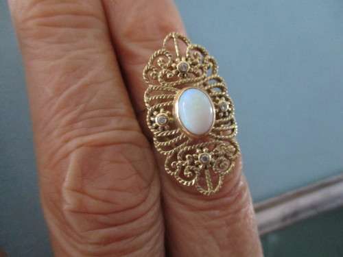 Big & Beautiful 9ct Solid Yellow Gold with Genuine Opal and Diamonds Ring