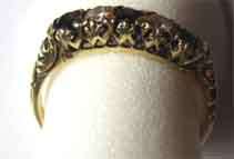Antiq style with Genuine Blue Sapphired And Diamonds in 9ct Gold Ring