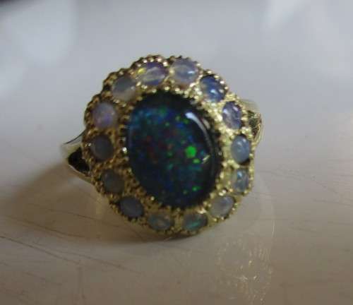 18ct solid Yellow Gold and Genuine Opals Ring