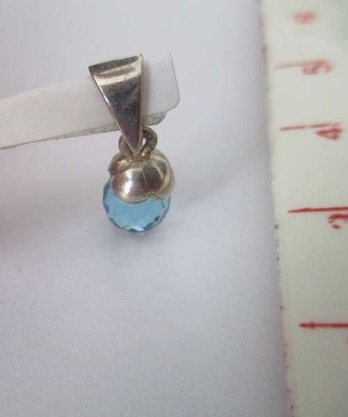 9ct White Gold and Blue Topaz Faceted Briollet Pendant