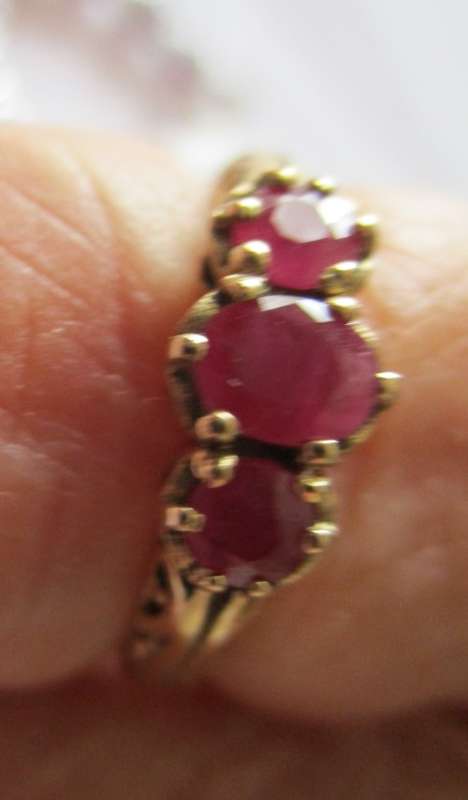 Solid 9ct Yellow Gold and Genuine Rubies Ring