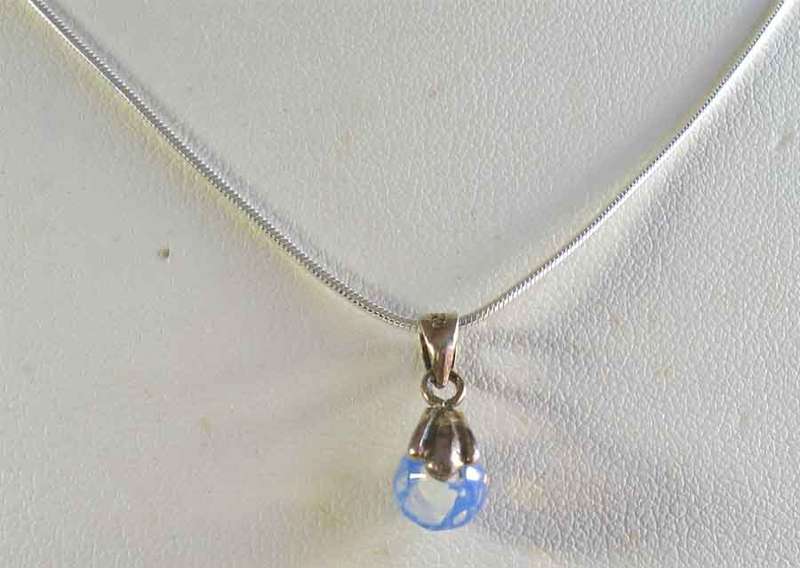 Fine, Sterling Silver Pendant and Chain.