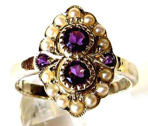 Stunning, Genuine Amethysts and Pearls Ring.