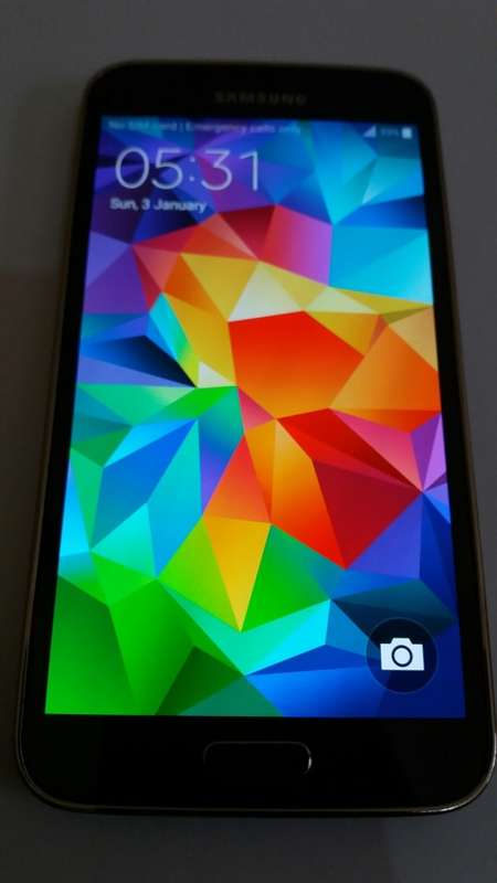 Gold Samsung S5 - Good Condition - Free Delivery - Free New Cover & Glass Protector - Have a Look