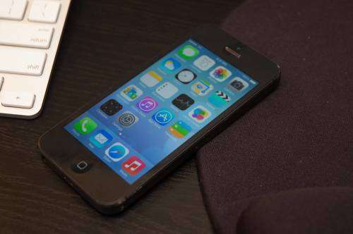 Brand New Original Apple Iphone 5 16 gig - Best Value for Money - Grab it