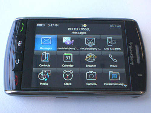 Very Neat Blackberry Storm 9500 - Bis Works all networks