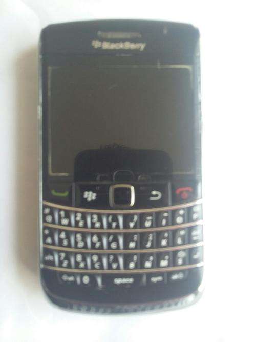 Good Condition Blackberry 9780 Bold  - Bis Works all Networks - Cheapest on Bid or Buy