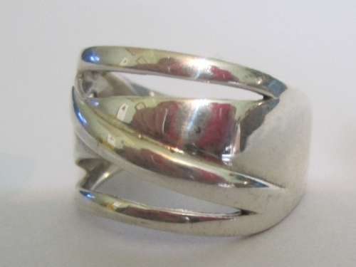 .925 silver statement ring!
