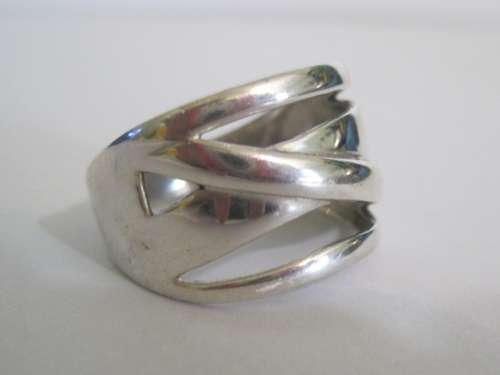 .925 silver statement ring!