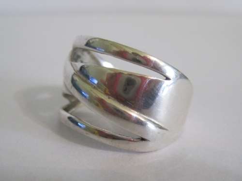.925 silver statement ring!